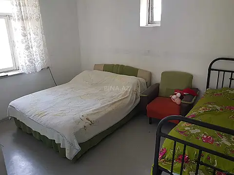 Satılır 5 otaqlı həyət evi 250 m²