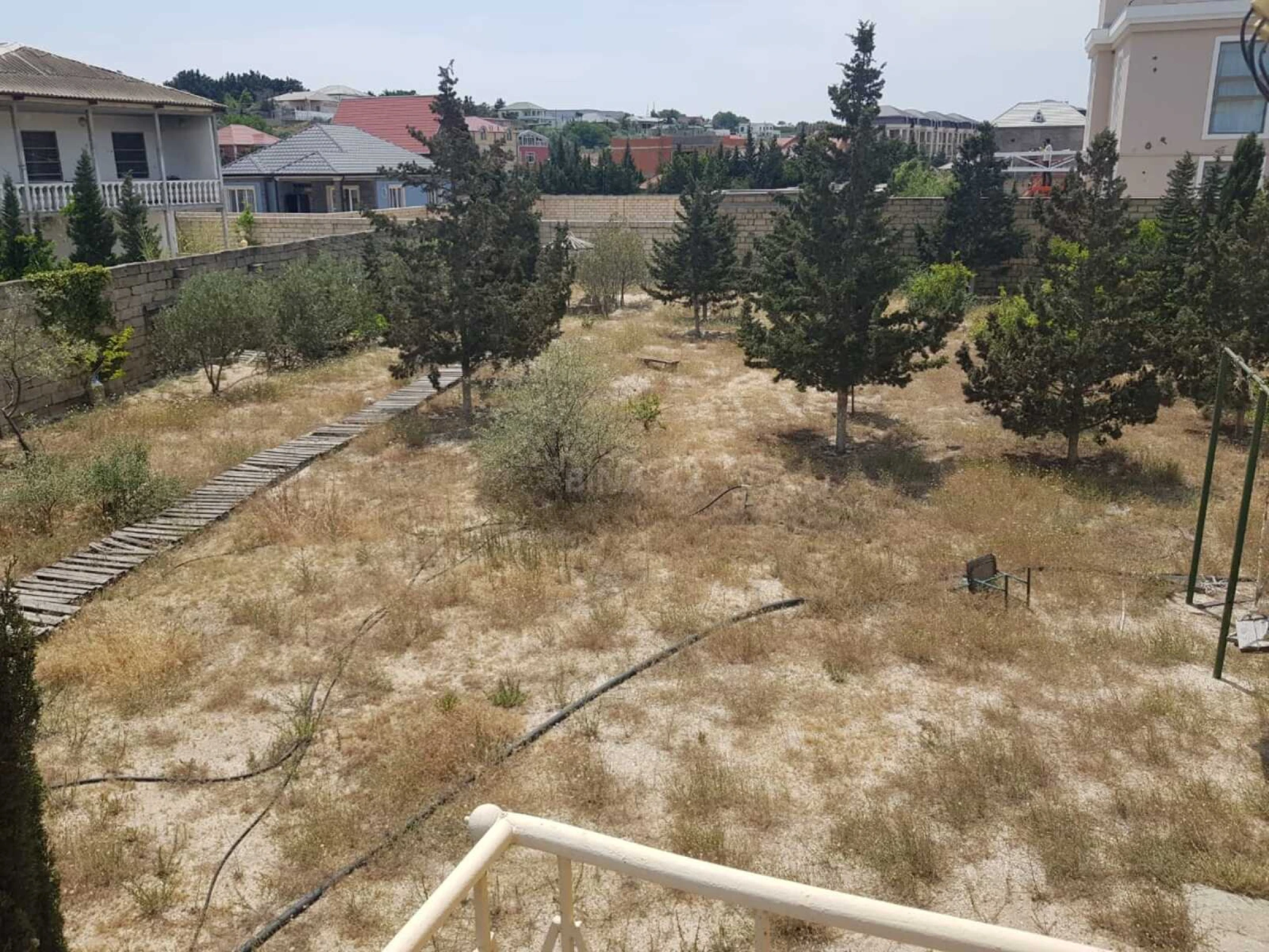 Satılır 5 otaqlı həyət evi 250 m²
