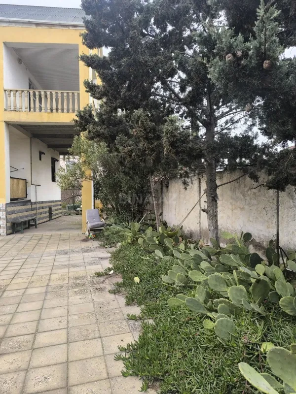 Satılır 5 otaqlı həyət evi 250 m²