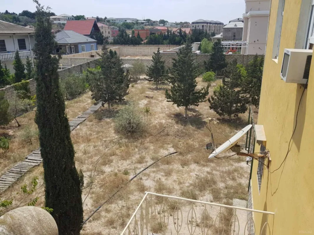 Satılır 5 otaqlı həyət evi 250 m²