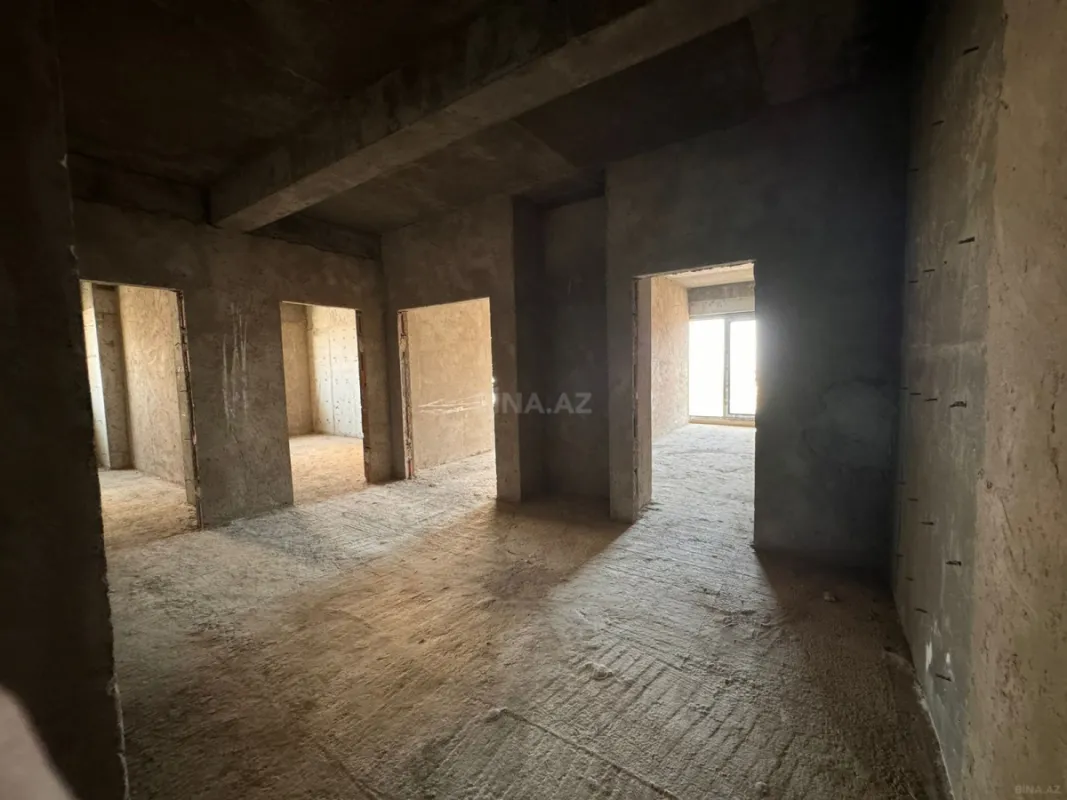 Satılır 3 otaqlı mənzil 163 m²