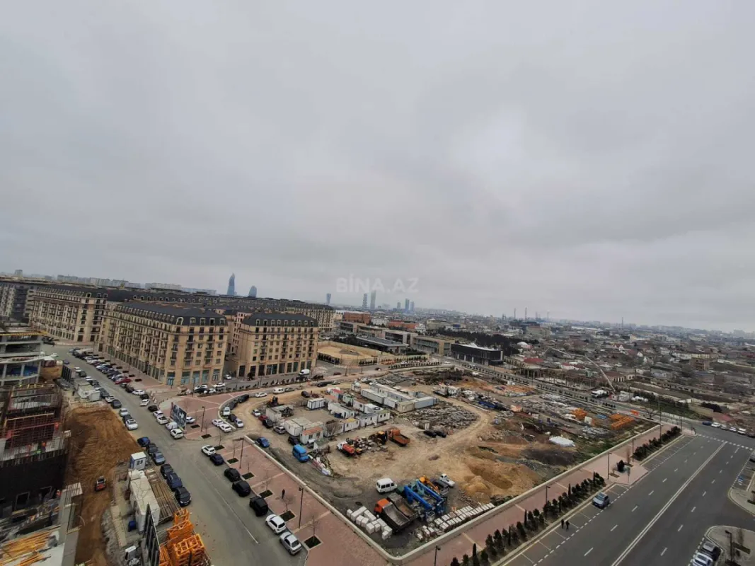 Satılır 3 otaqlı mənzil 163 m²