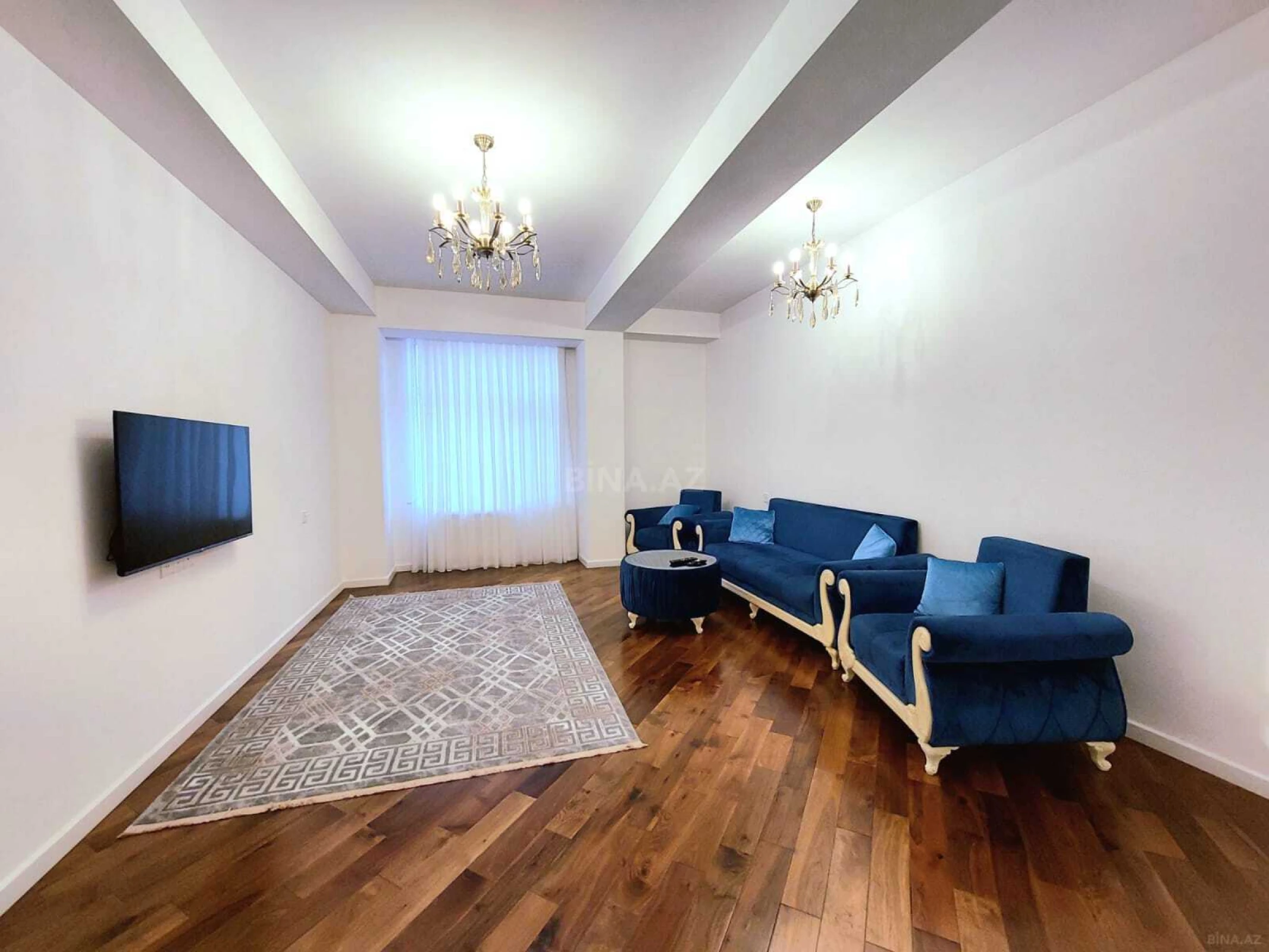 Satılır 4 otaqlı mənzil 180 m²