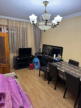 Satılır 2 otaqlı mənzil 43 m²