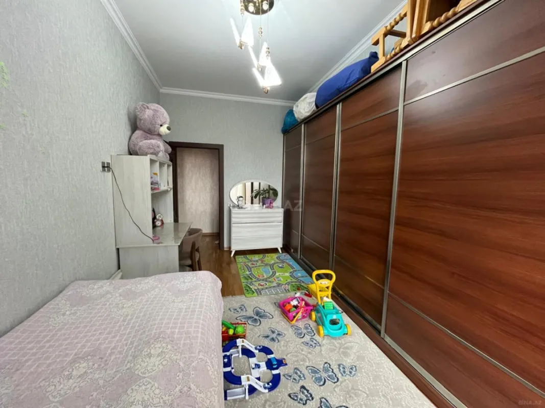 Satılır 3 otaqlı mənzil 110 m²