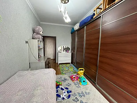 Satılır 3 otaqlı mənzil 110 m²