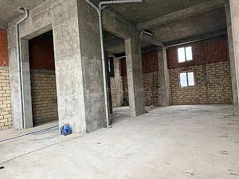 Kirayə verilir obyekt 211 m²