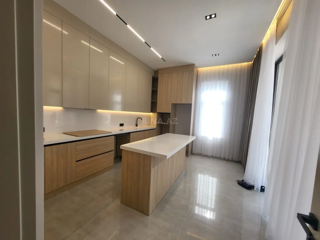 Satılır 6 otaqlı həyət evi 320 m²