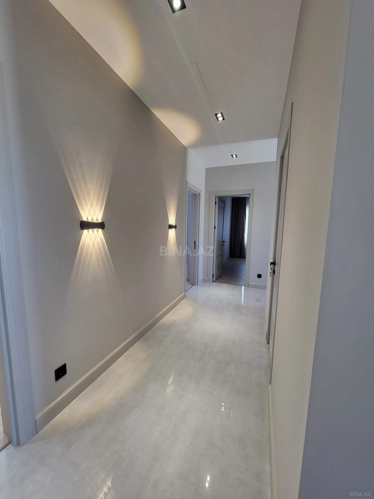 Satılır 6 otaqlı həyət evi 320 m²