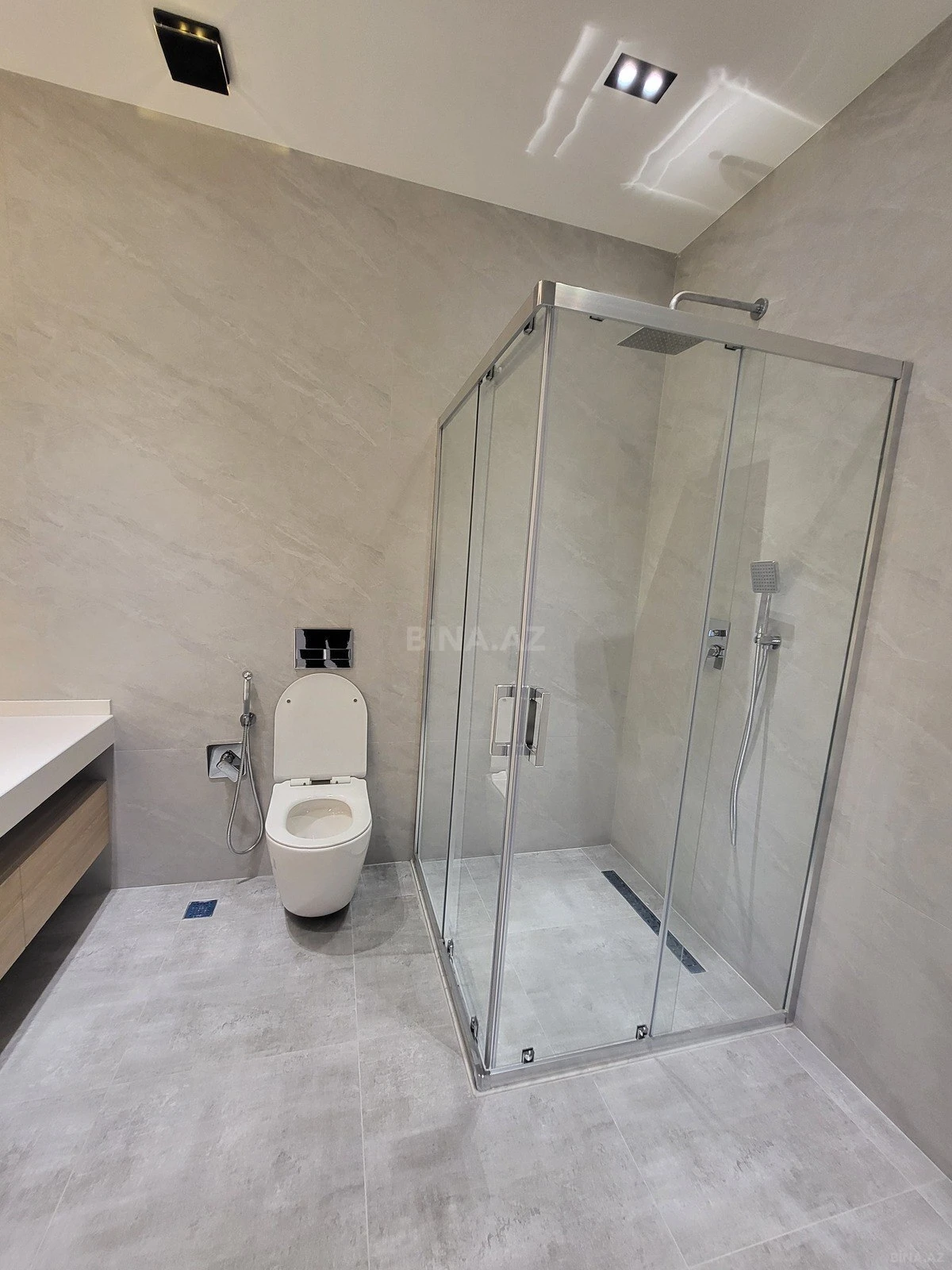 Satılır 6 otaqlı həyət evi 320 m²