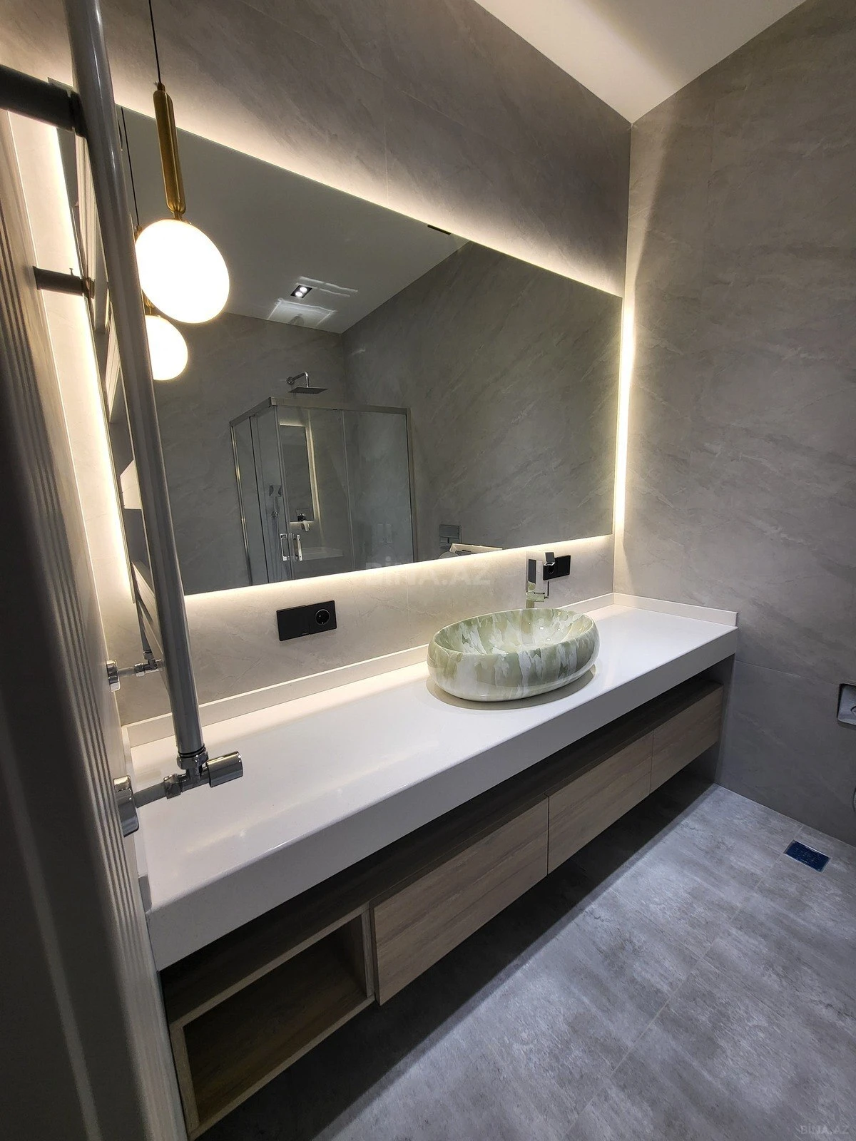 Satılır 6 otaqlı həyət evi 320 m²