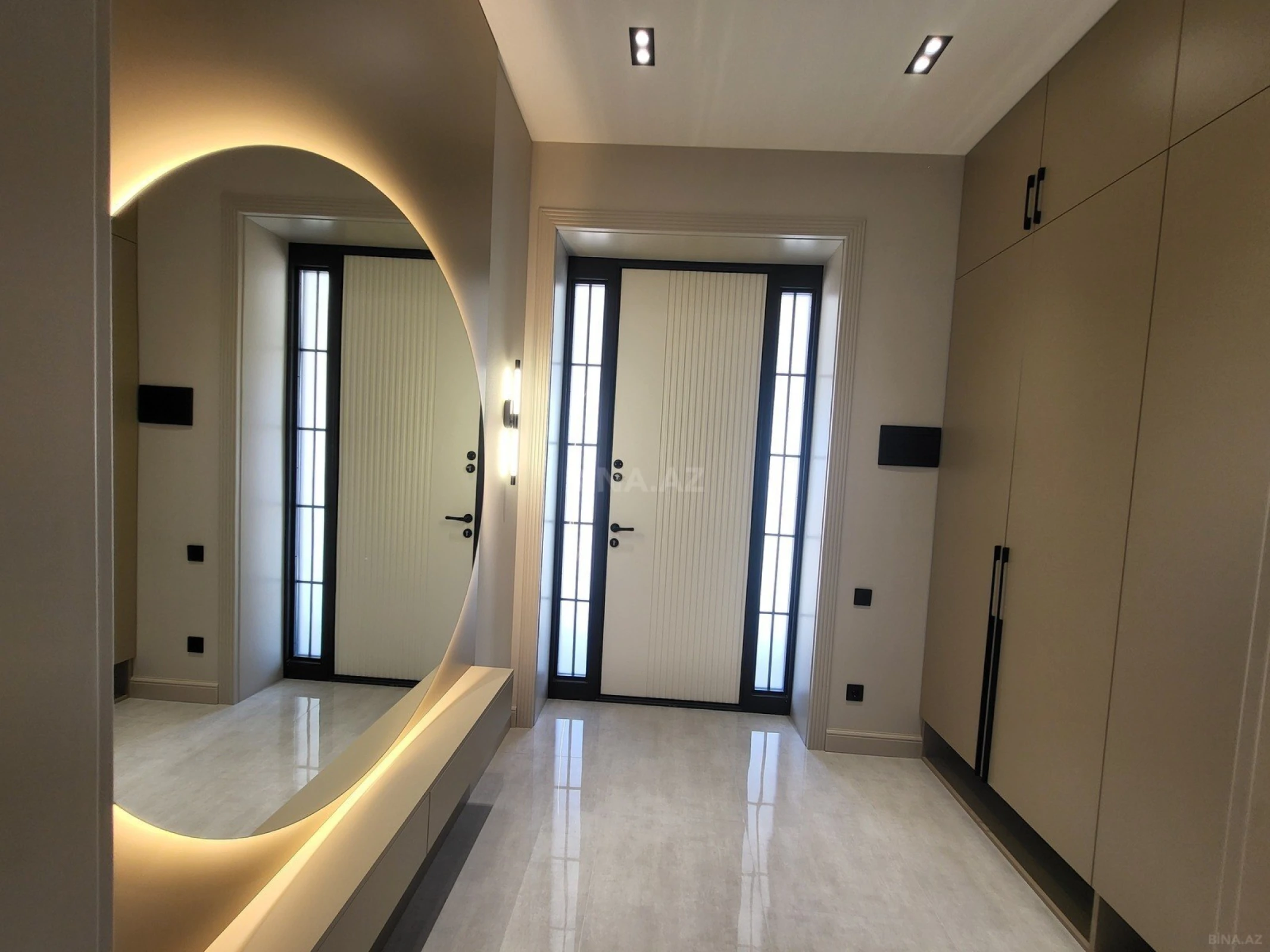 Satılır 6 otaqlı həyət evi 320 m²