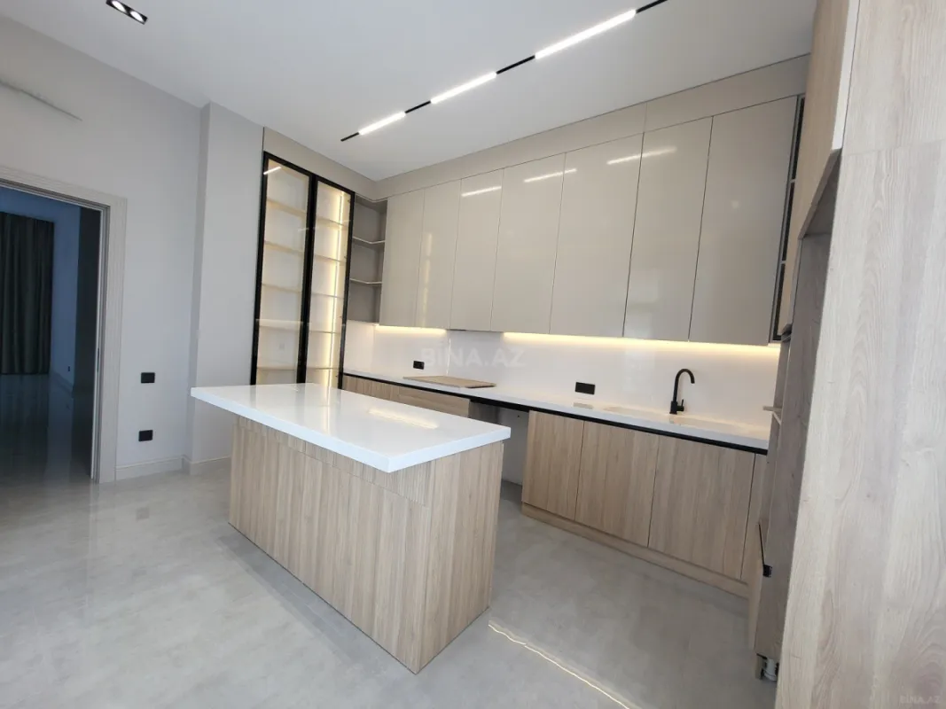Satılır 6 otaqlı həyət evi 320 m²