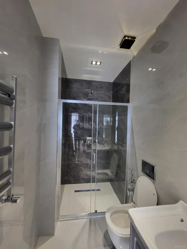 Satılır 6 otaqlı həyət evi 320 m²