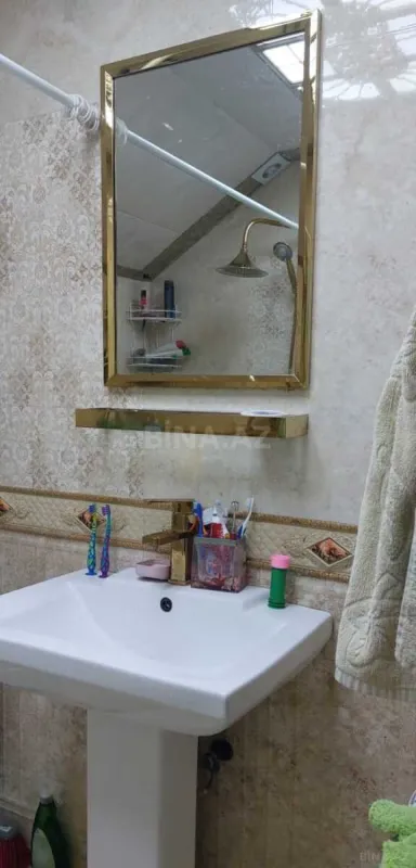 Kirayə verilir 4 otaqlı həyət evi 200 m²