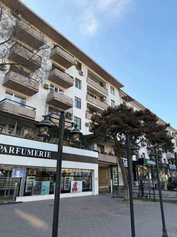 Satılır 2 otaqlı mənzil 45 m²