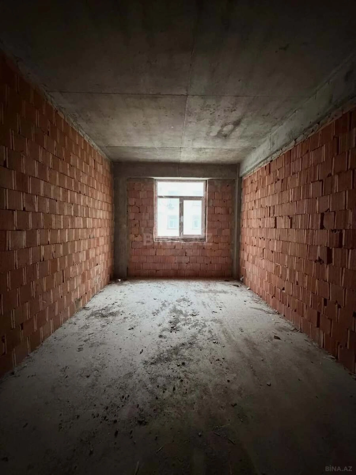 Satılır 2 otaqlı mənzil 78 m²