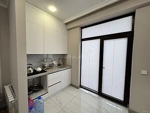 Satılır 2 otaqlı mənzil 64 m²