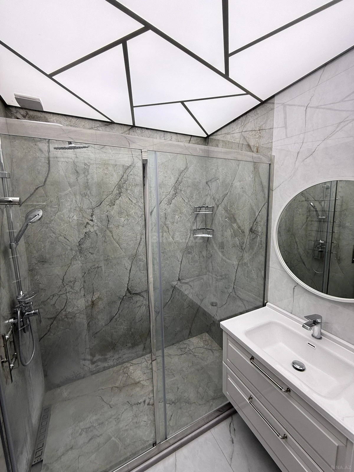 Kirayə verilir 3 otaqlı mənzil 125 m²