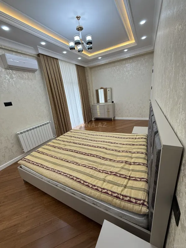 Kirayə verilir 3 otaqlı mənzil 125 m²