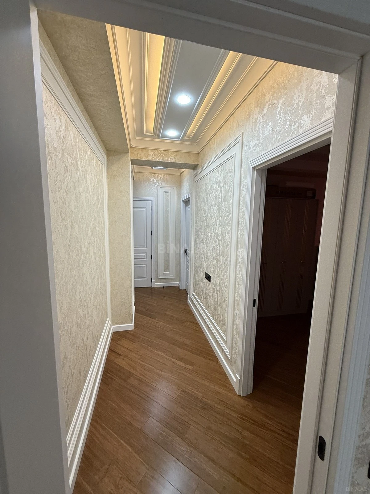 Kirayə verilir 3 otaqlı mənzil 125 m²