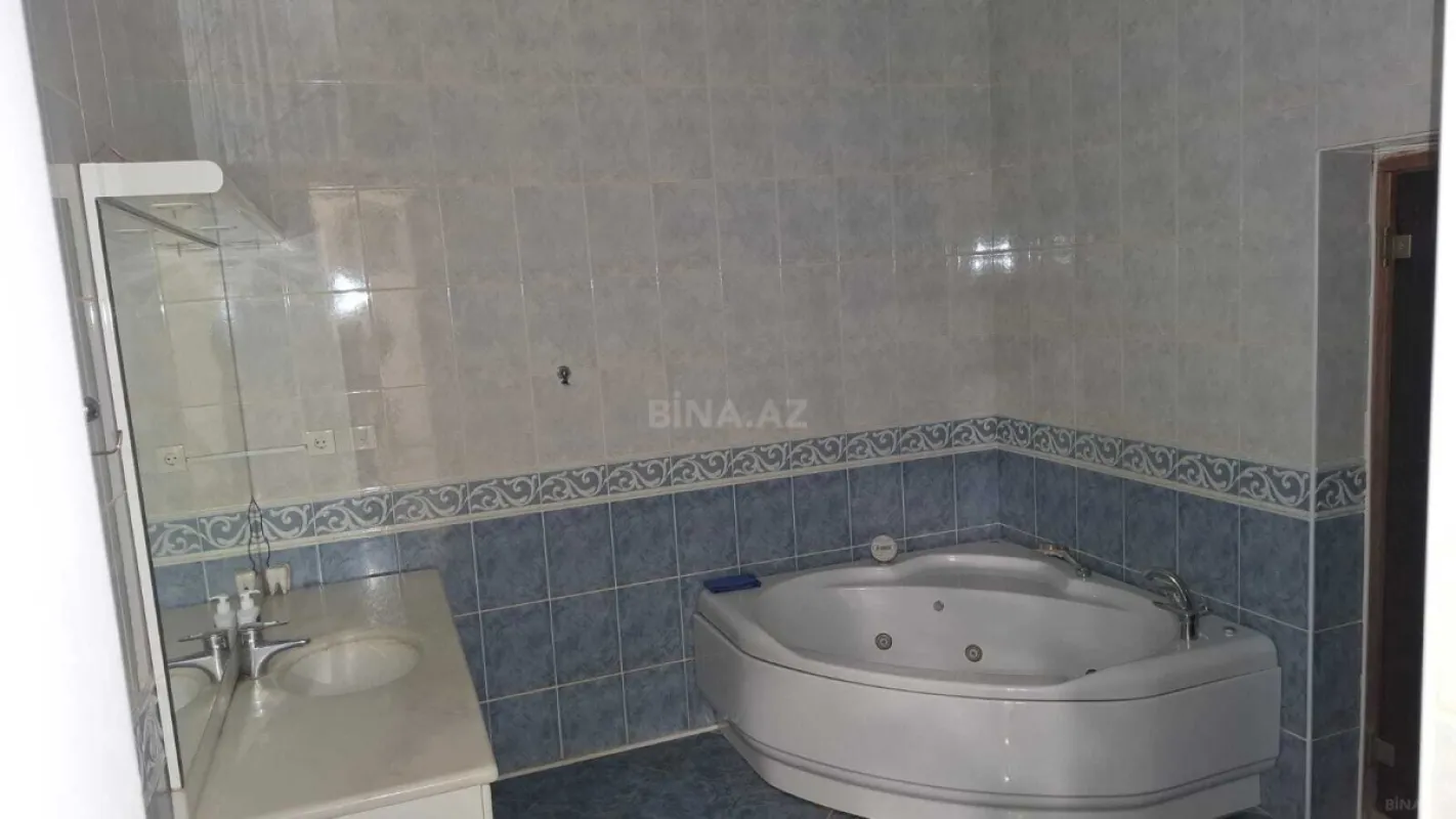 Kirayə verilir 5 otaqlı mənzil 312 m²
