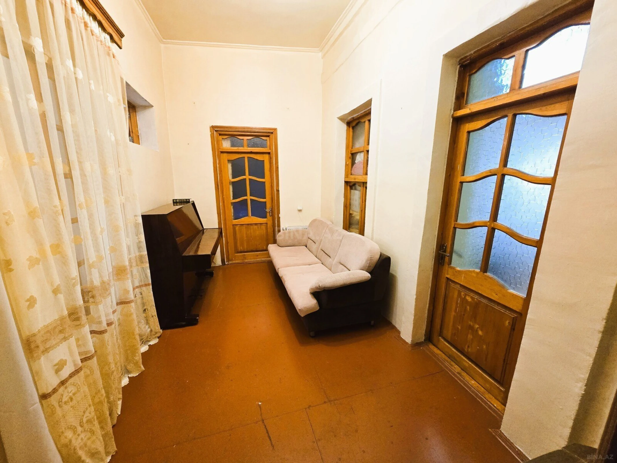 Satılır 4 otaqlı həyət evi 100 m²