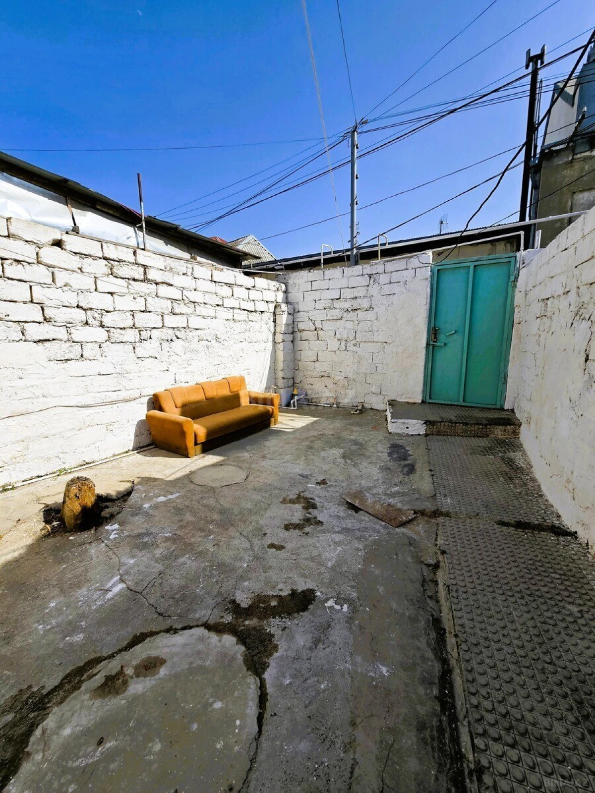 Satılır 4 otaqlı həyət evi 100 m²