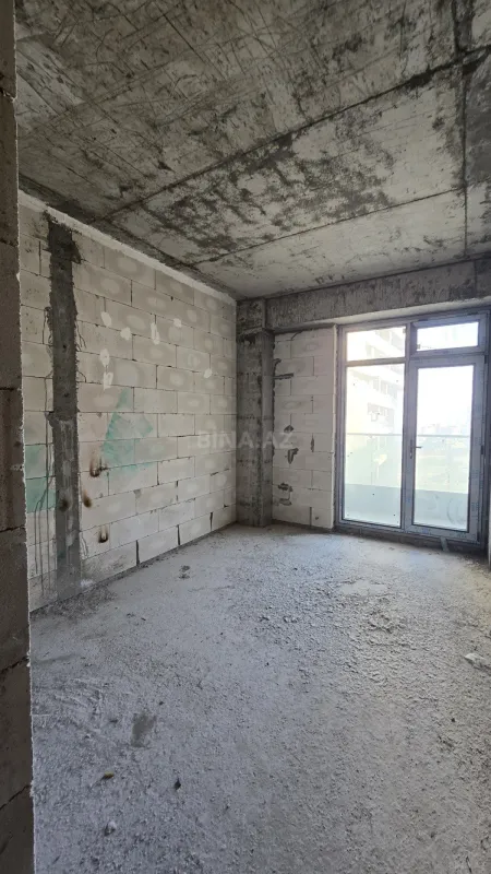 Satılır 2 otaqlı mənzil 106 m²