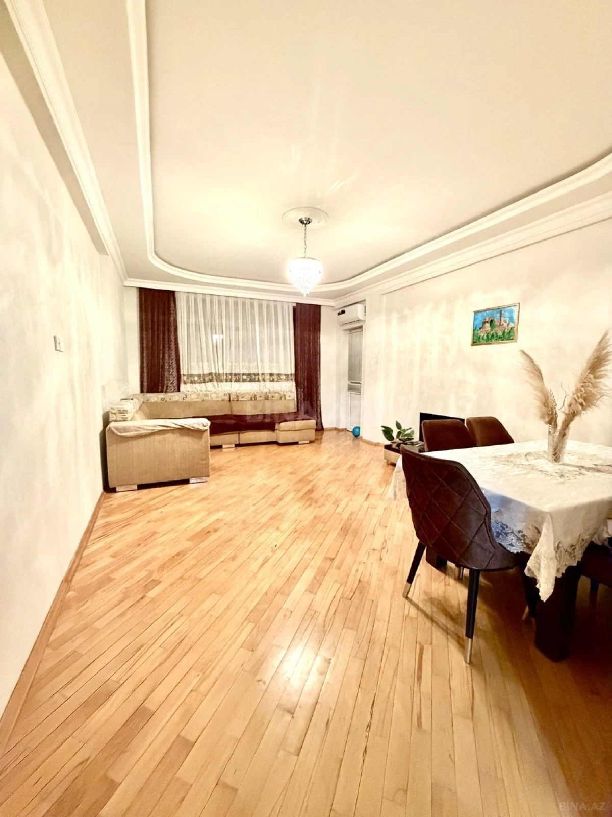 Satılır 2 otaqlı mənzil 102 m²