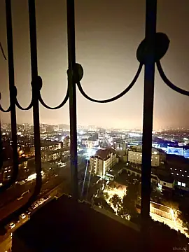 Satılır 2 otaqlı mənzil 102 m²