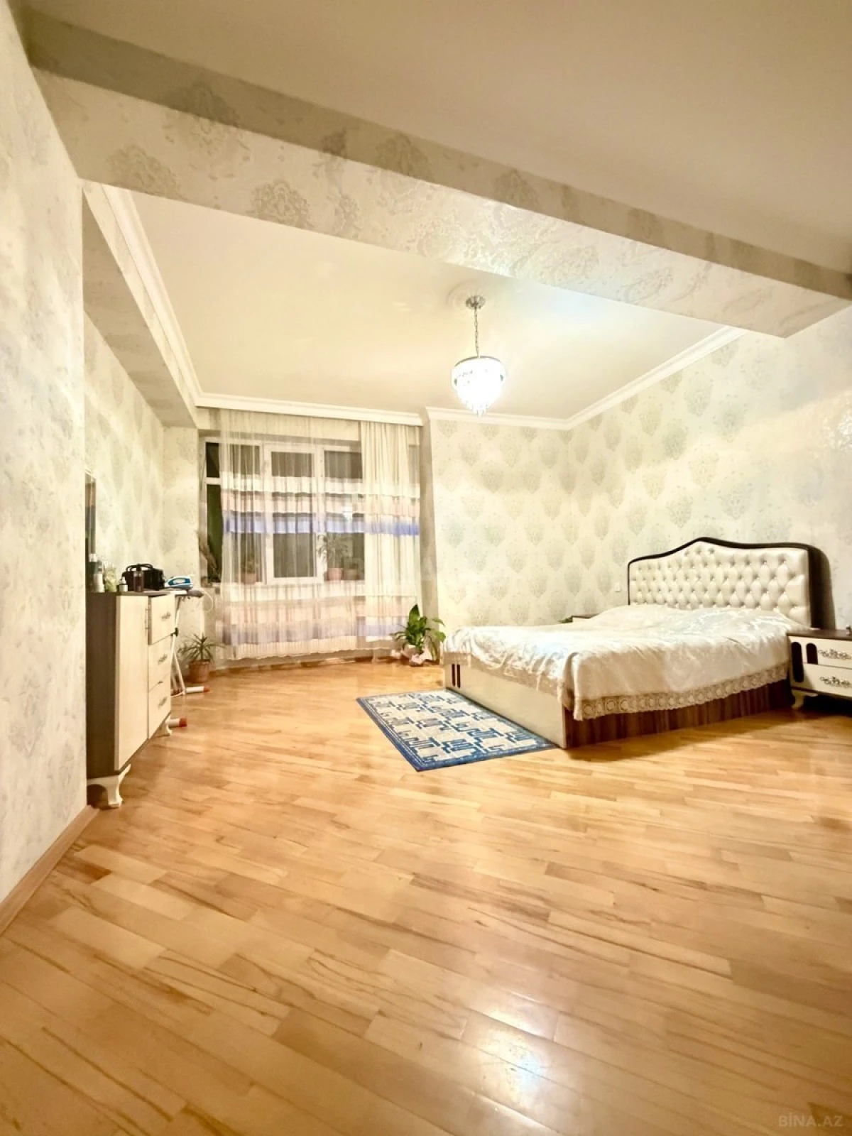 Satılır 2 otaqlı mənzil 102 m²