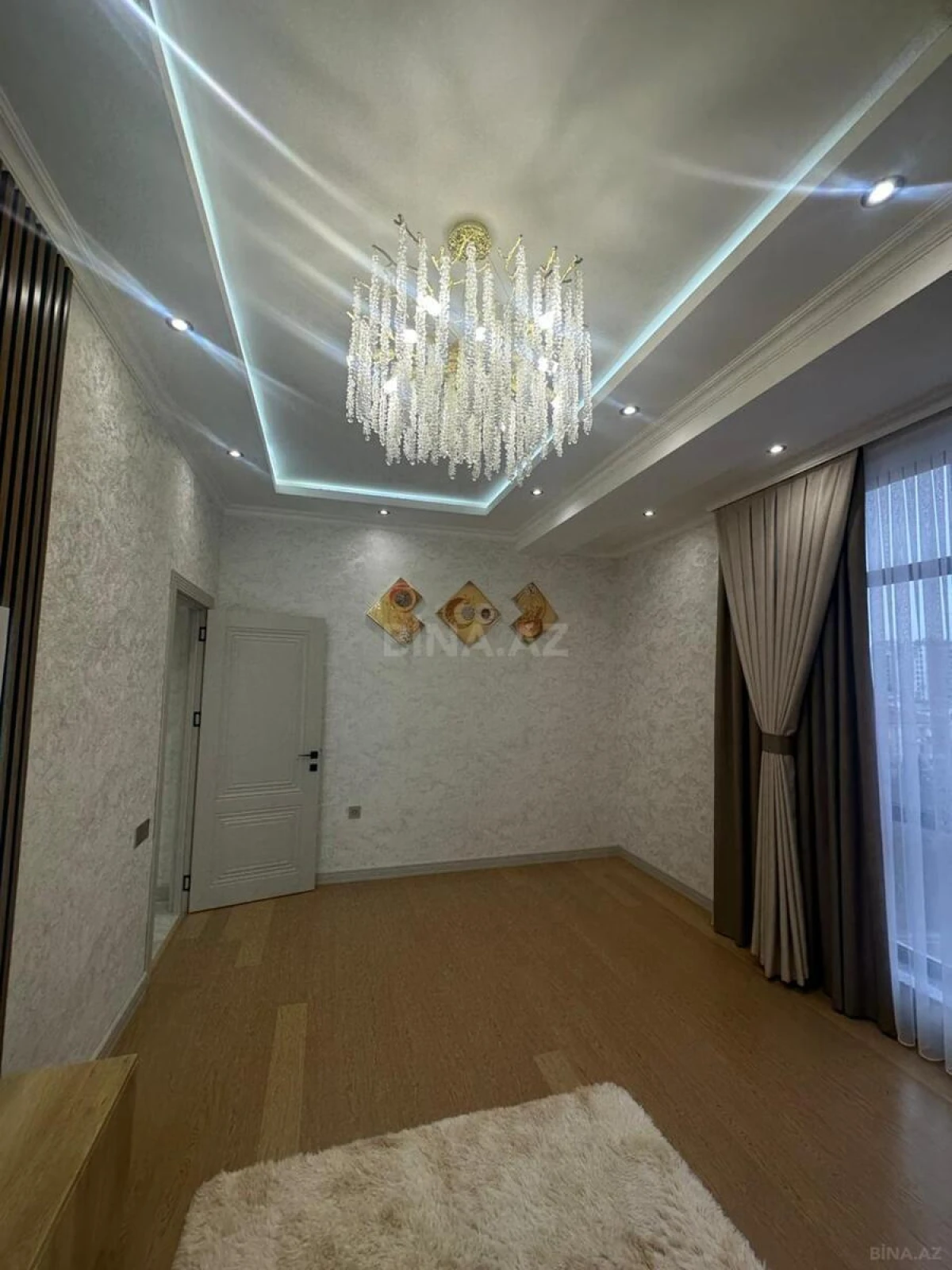 Satılır 3 otaqlı mənzil 76 m²