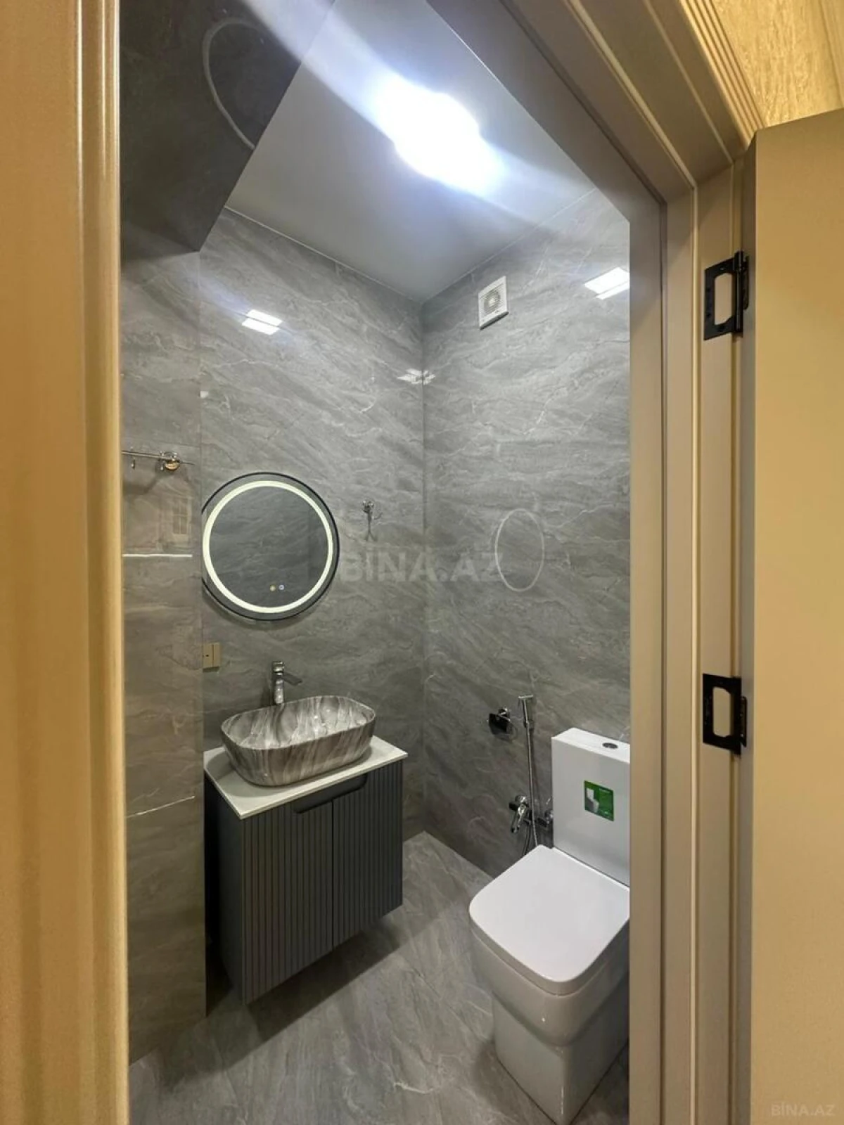 Satılır 3 otaqlı mənzil 76 m²