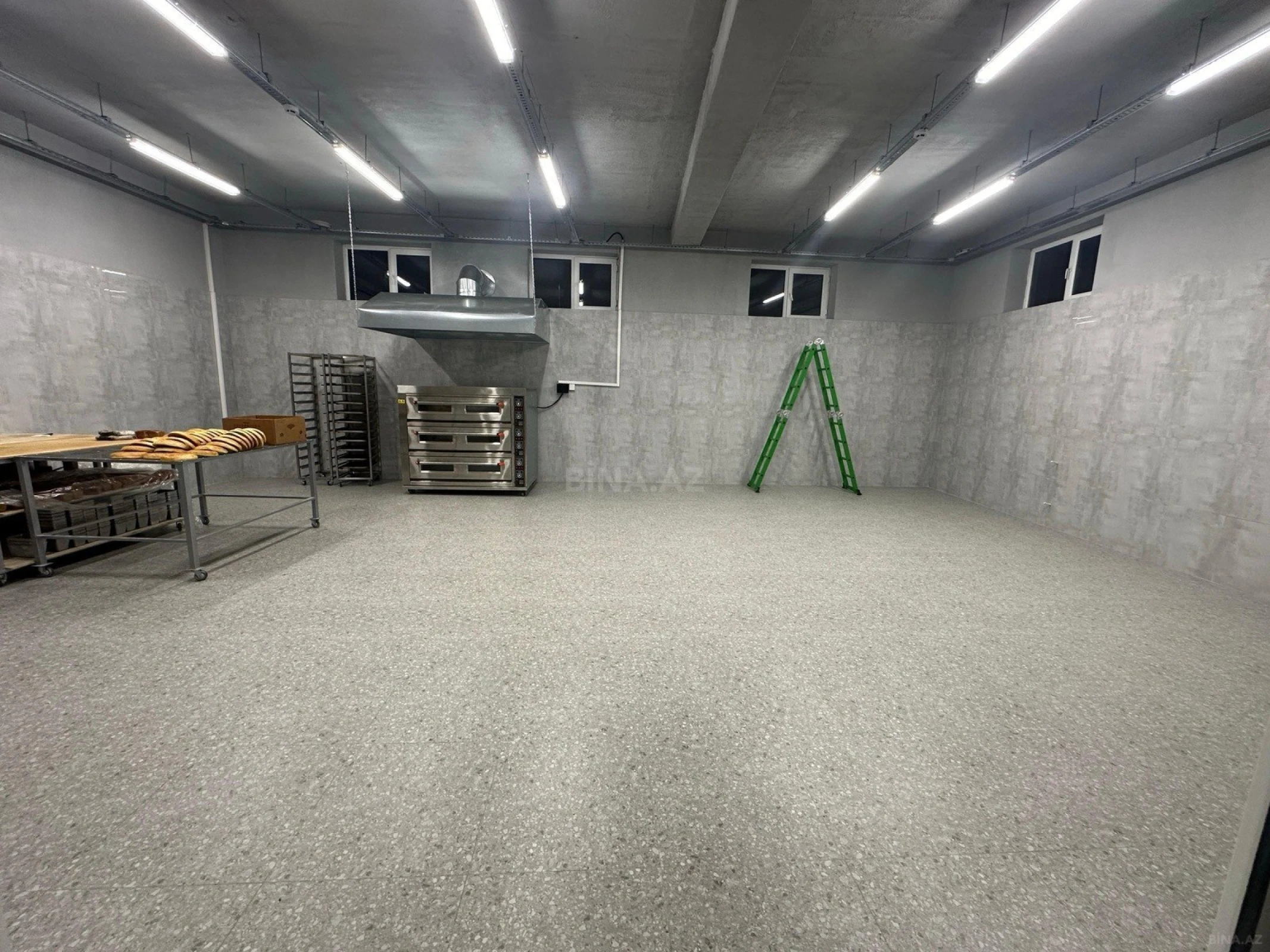 Kirayə verilir obyekt 200 m²