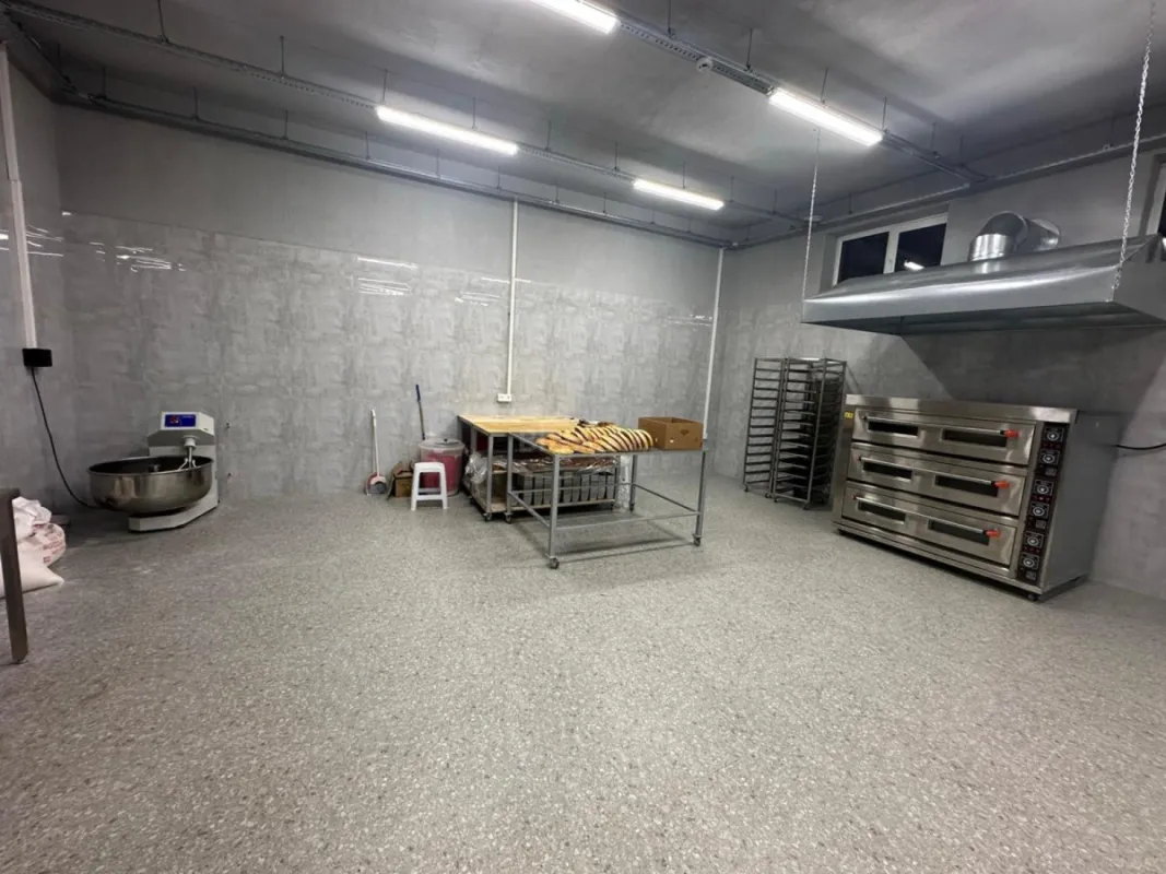 Kirayə verilir obyekt 200 m²