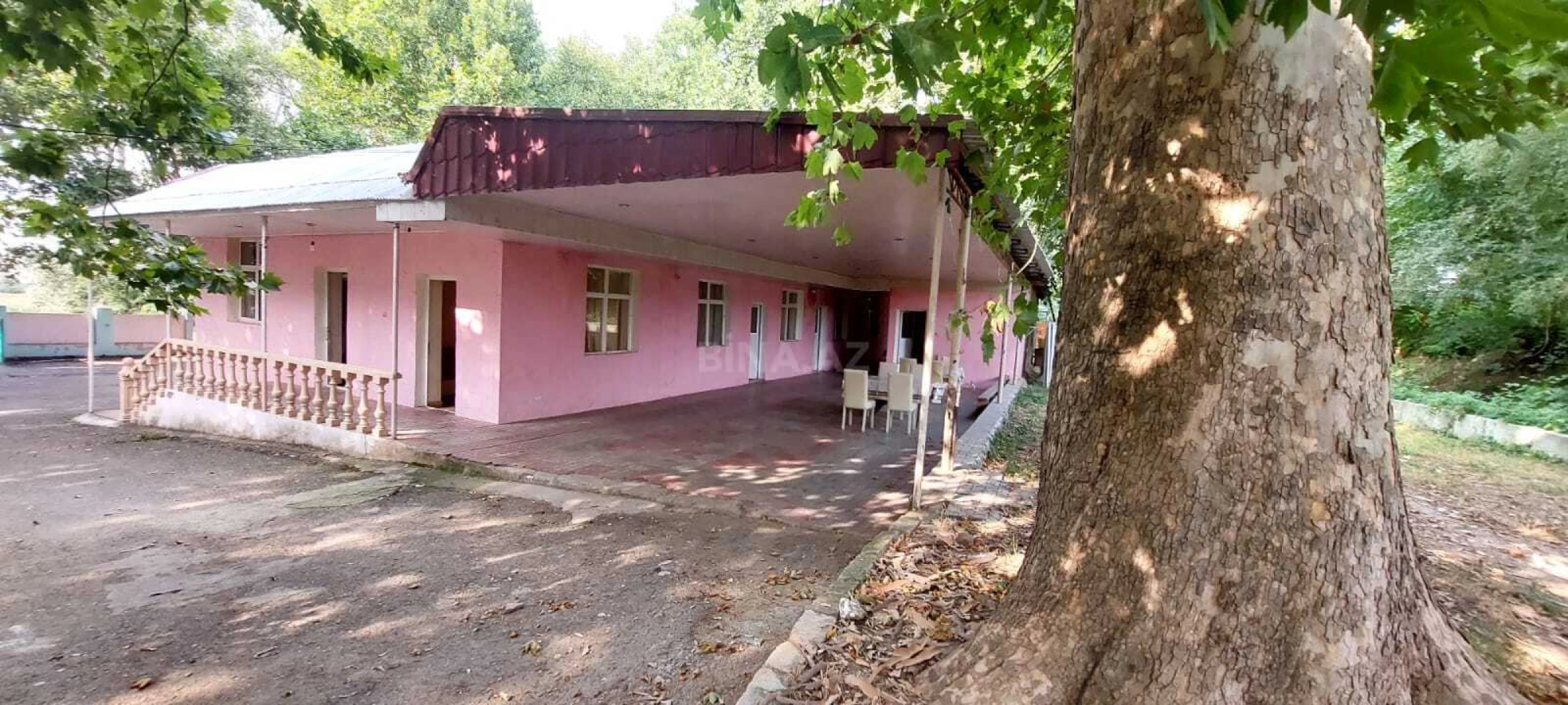 Satılır obyekt 160 m²
