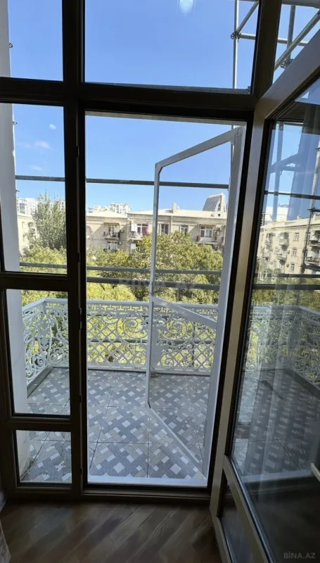 Kirayə verilir 2 otaqlı mənzil 65 m²