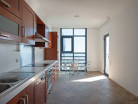 Kirayə verilir 4 otaqlı ofis 170 m²