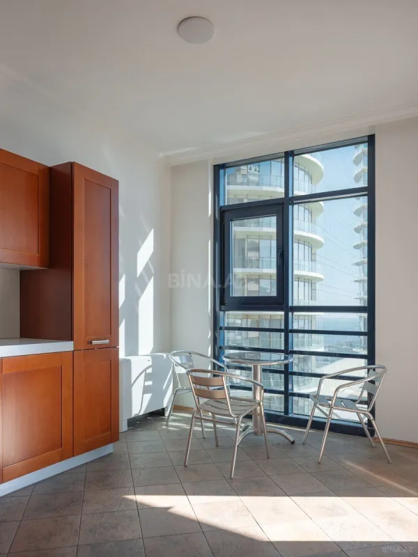 Kirayə verilir 4 otaqlı ofis 170 m²