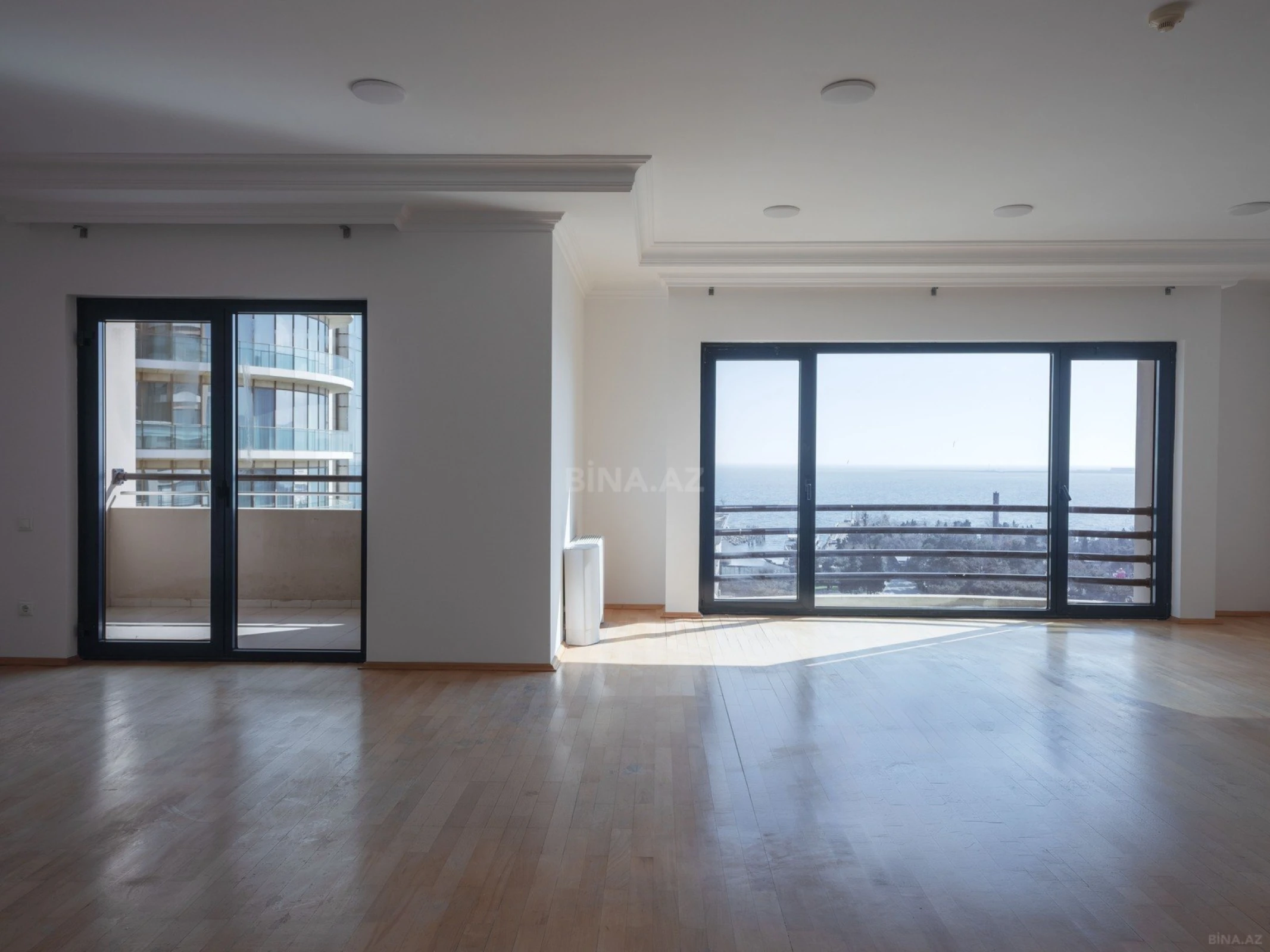 Kirayə verilir 4 otaqlı ofis 170 m²