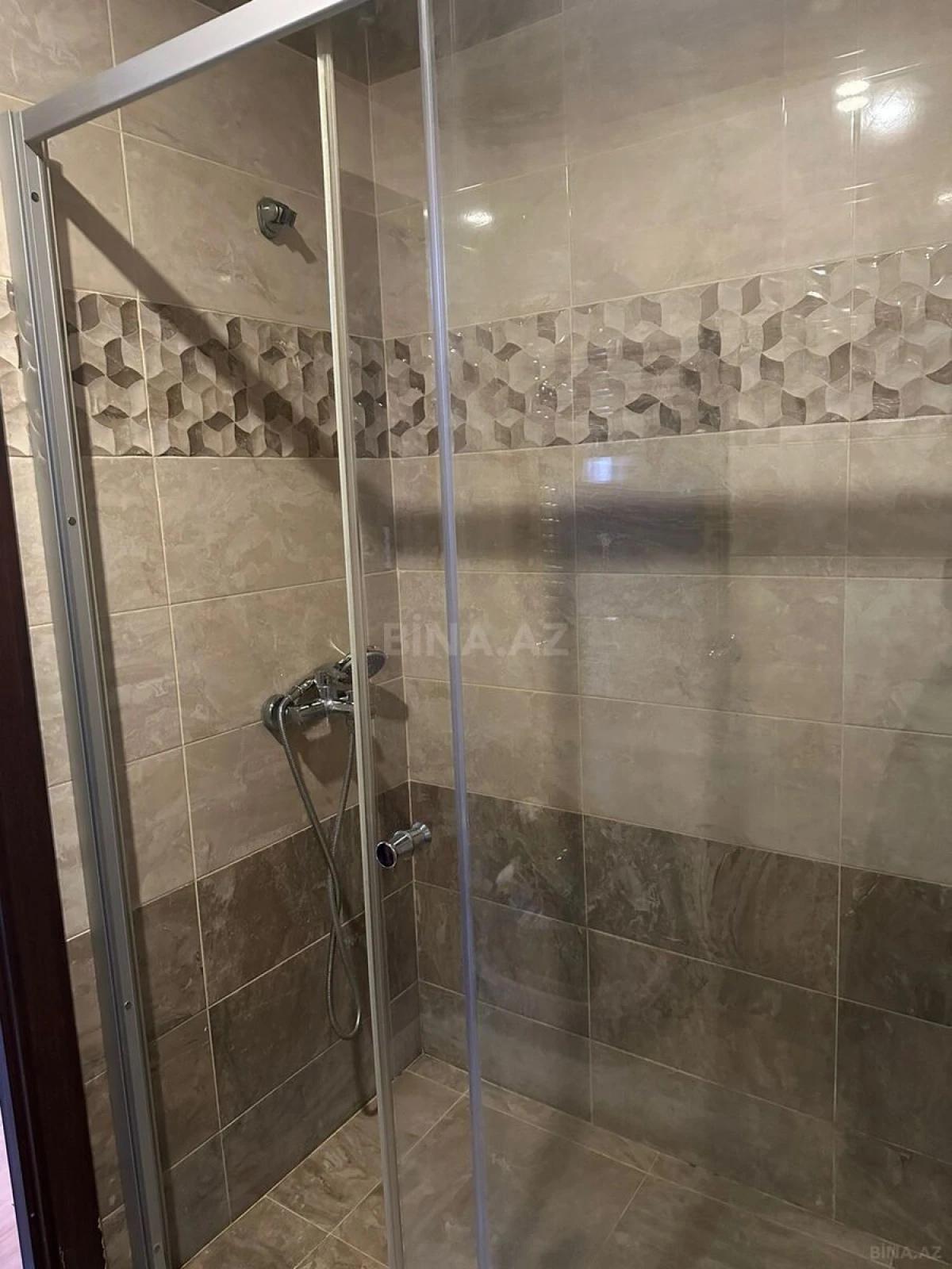 Kirayə verilir 3 otaqlı mənzil 120 m²