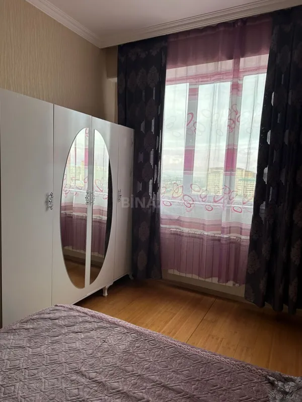 Kirayə verilir 3 otaqlı mənzil 120 m²