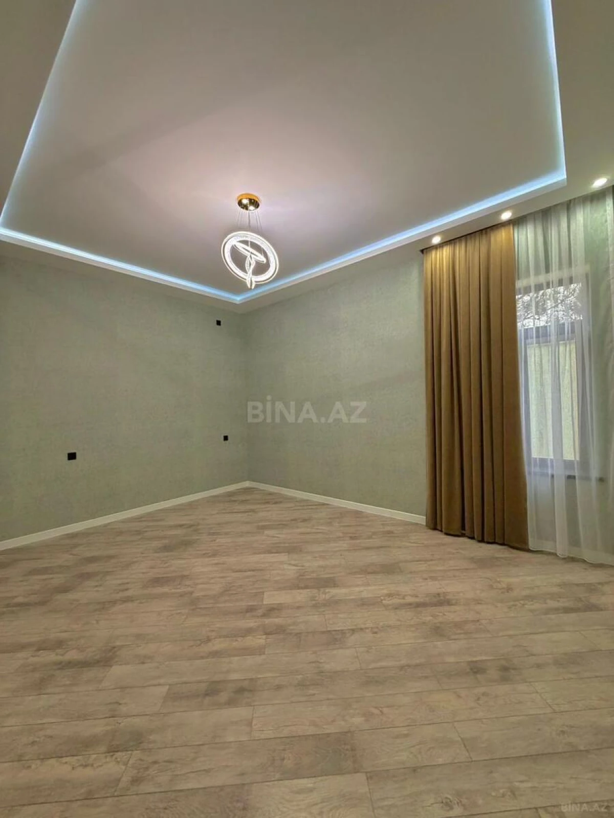 Satılır 4 otaqlı həyət evi 170 m²