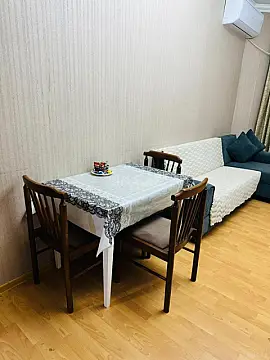 Kirayə verilir 2 otaqlı mənzil 50 m²