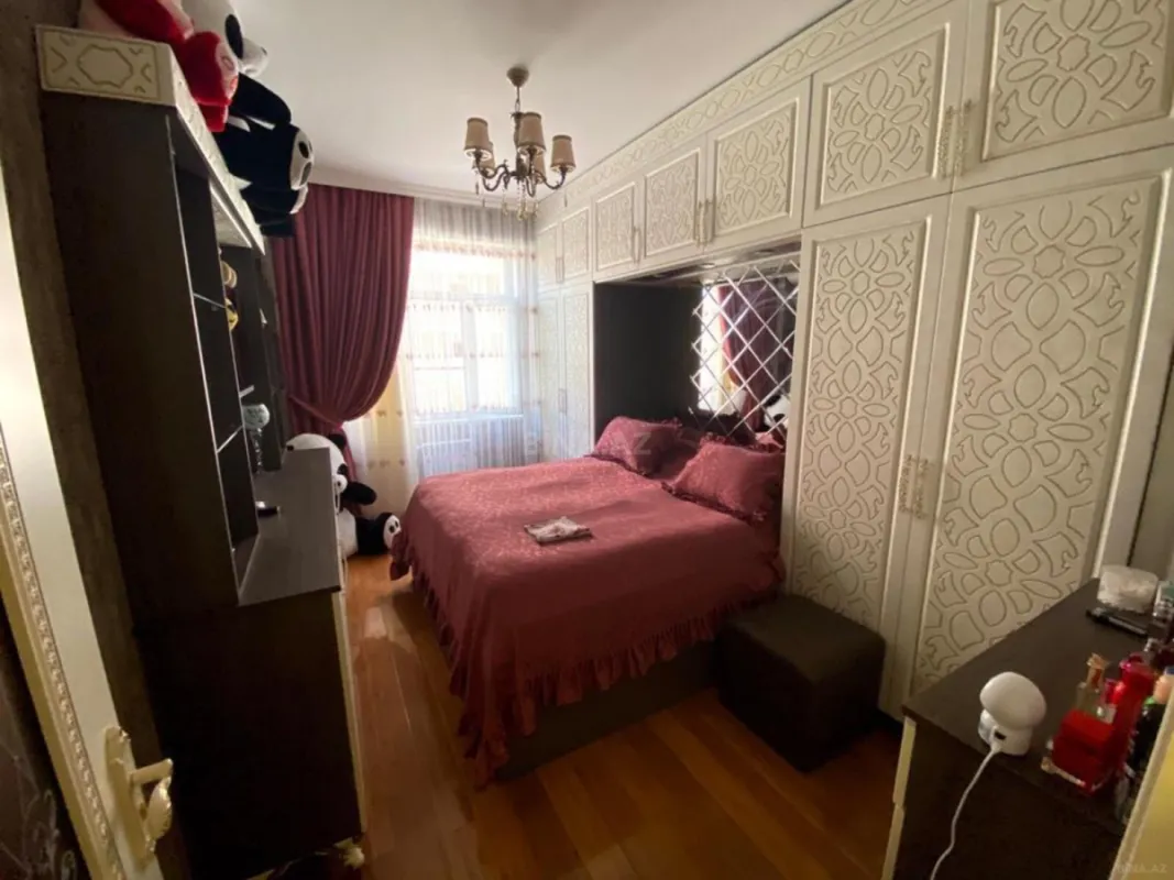 Satılır 2 otaqlı mənzil 65 m²