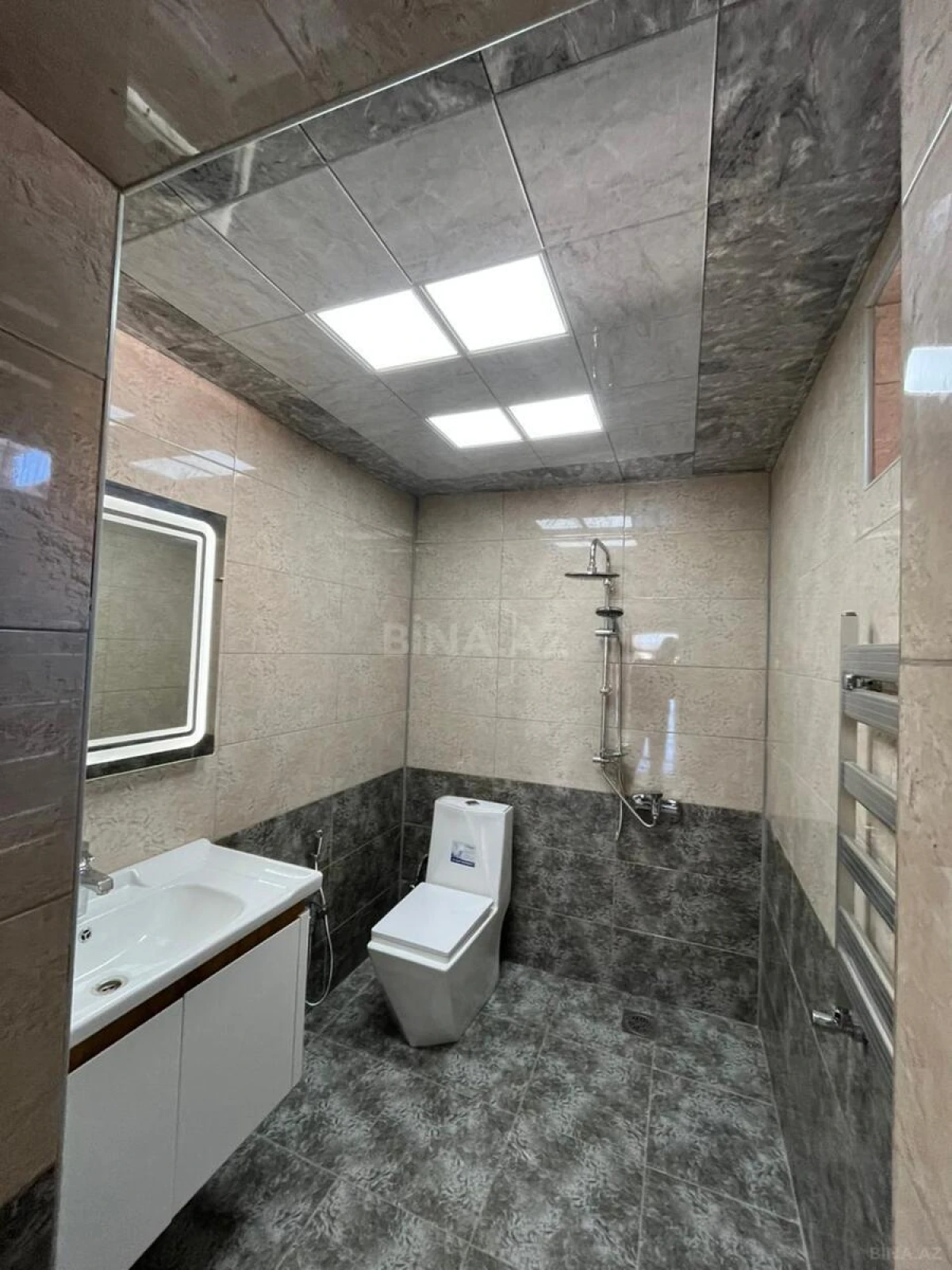 Satılır 4 otaqlı həyət evi 160 m²