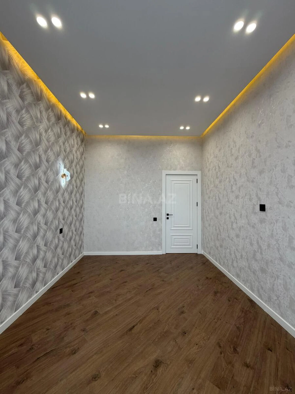 Satılır 2 otaqlı mənzil 57 m²