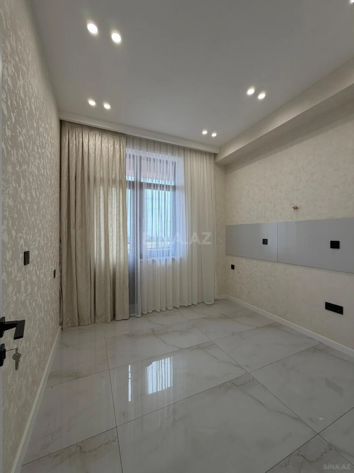 Satılır 2 otaqlı mənzil 57 m²