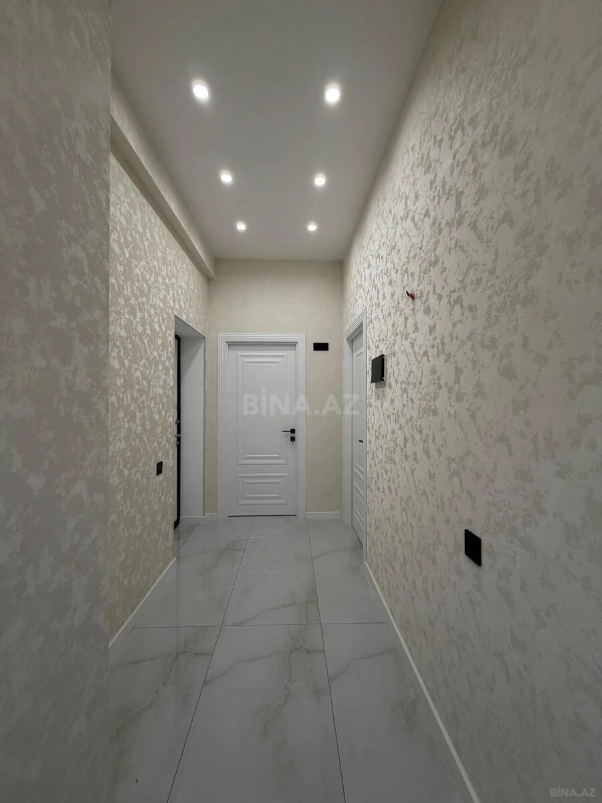 Satılır 2 otaqlı mənzil 57 m²